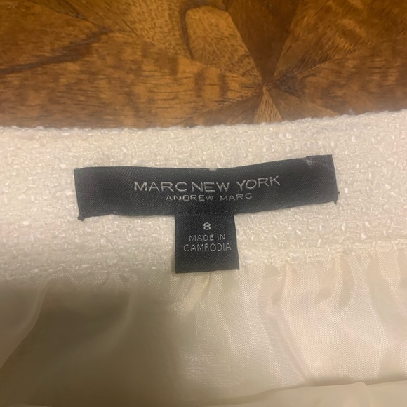 Marc New York Ivory Bouclé Faux Button Front Mini Skirt Size 8 - Picture 3 of 4